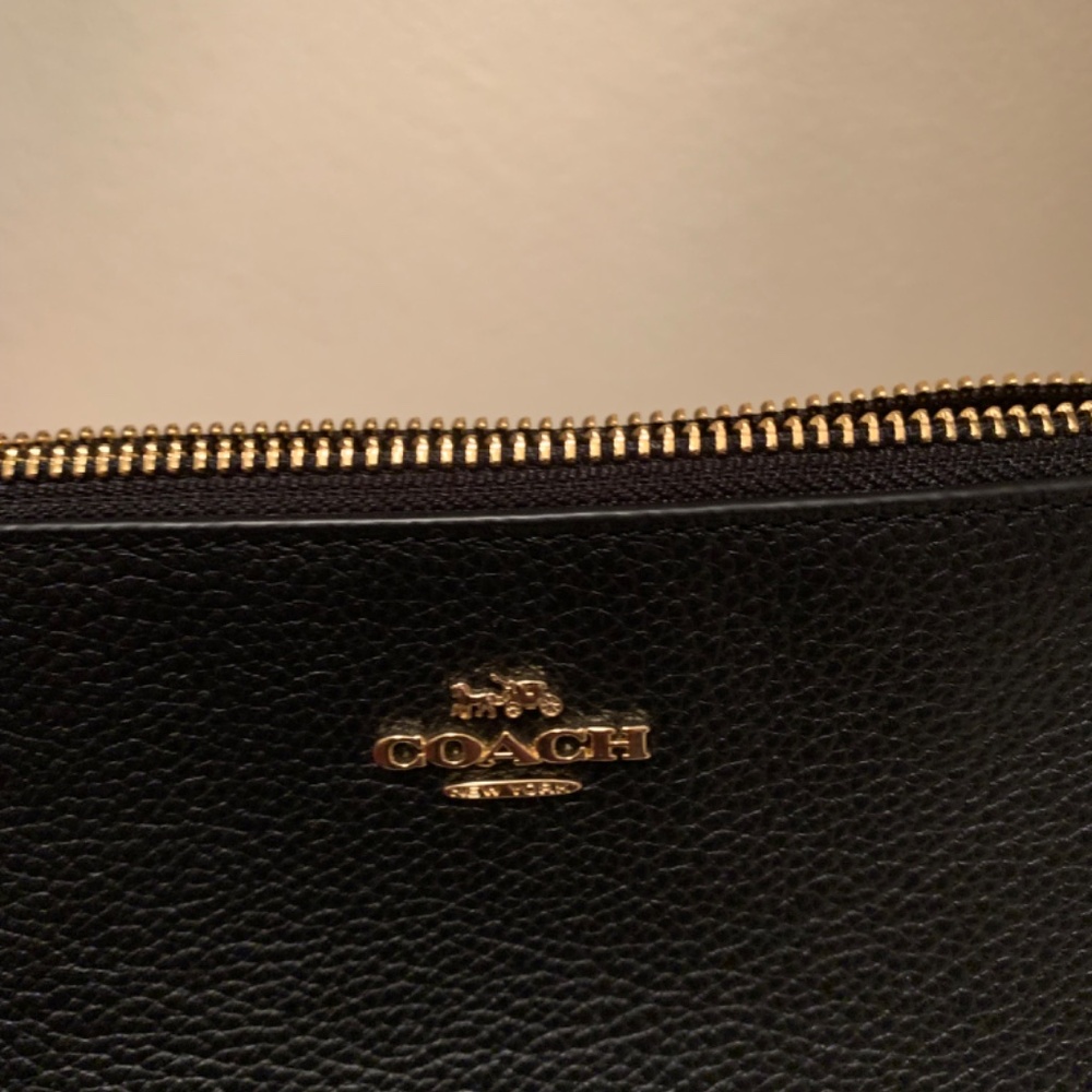 Brand new Coach wristlet - Picture 7 of 8